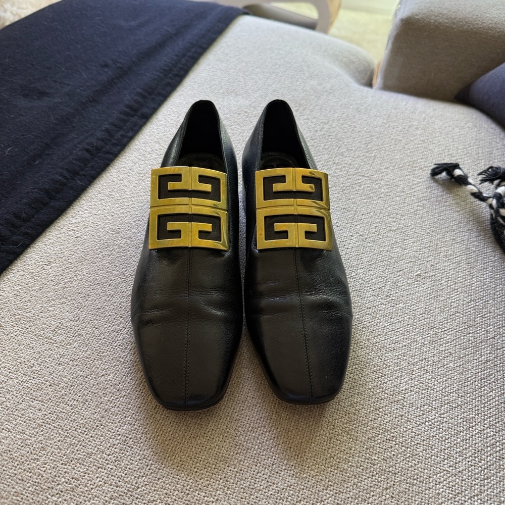 Black Leather Loafers with Gold Accent